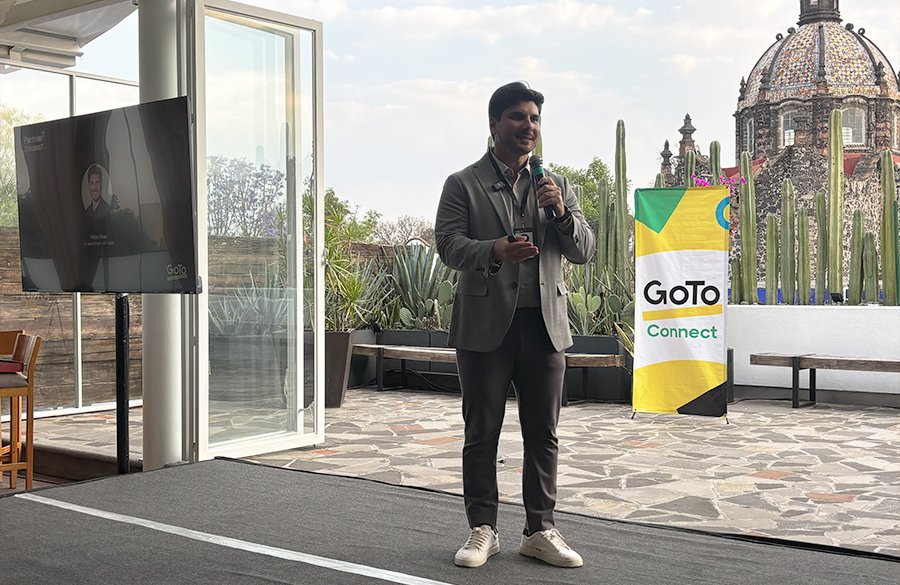 Felipe Alvez, Senior Sales Director UCC, LATAM