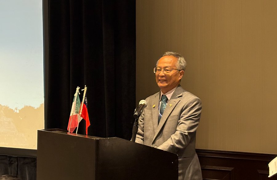 Jonny Shieh, Jefe de la Misión Comercial
